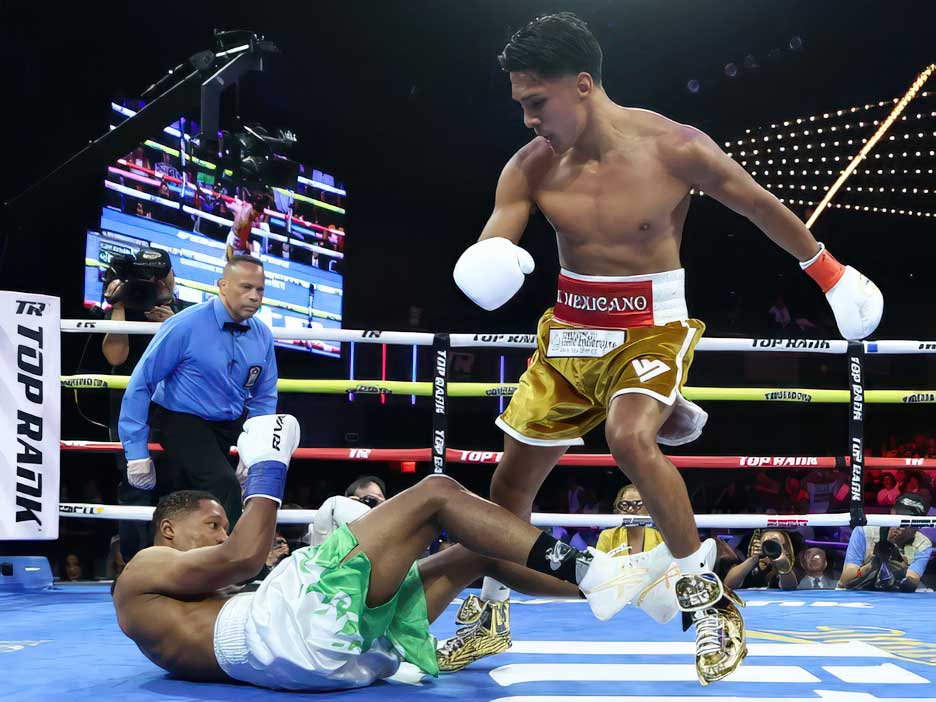 Emiliano Vargas defeated Alexander Espinoza by first-round knockout at 42 seconds into the fight on July 26, 2025